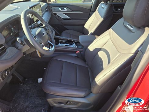 New 2026 Ford Explorer Platinum image 6