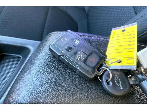 Used 2020 Chevrolet Silverado 1500 Custom w/ Custom Value Package image 14