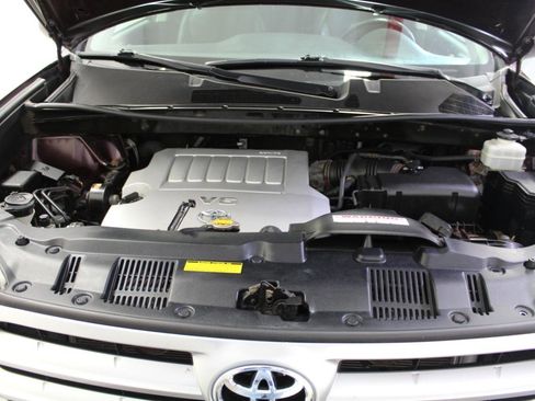 Used 2011 Toyota Highlander SE w/ Convenience Pkg AWD/4WD image 35