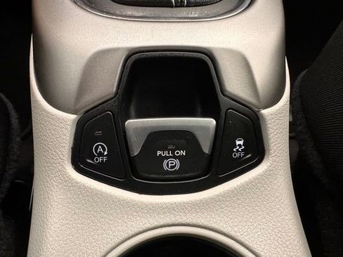 Used 2018 Jeep Compass Latitude AWD/4WD image 14