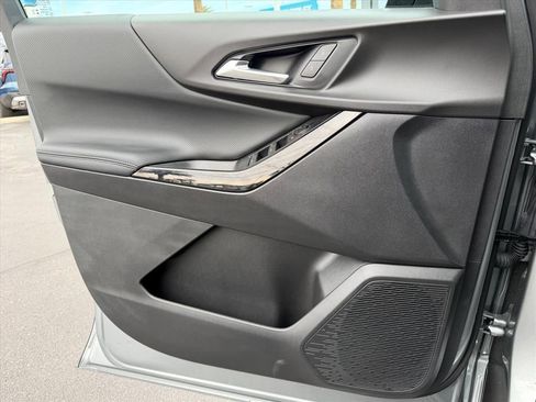 New 2026 Chevrolet Equinox LT w/ Midnight Edition FWD image 9