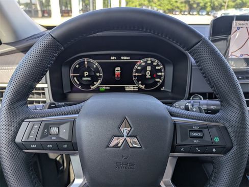 New 2025 Mitsubishi Outlander SEL image 31
