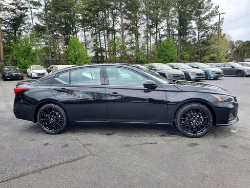 New 2026 Nissan Altima 2.5 SR FWD image 2
