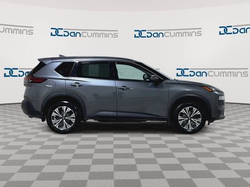 Used 2021 Nissan Rogue SV AWD/4WD image 2