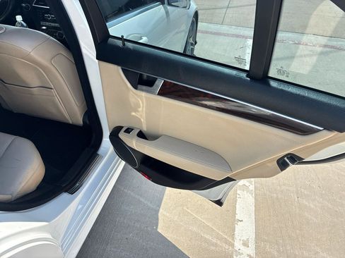 Used 2013 Mercedes-Benz C 300 4MATIC Sedan image 39