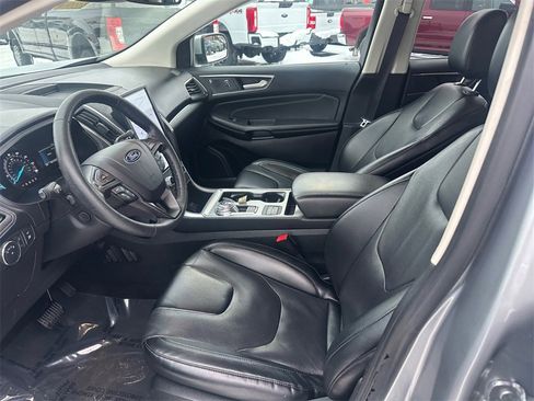 Used 2022 Ford Edge Titanium w/ Equipment Group 301A image 17