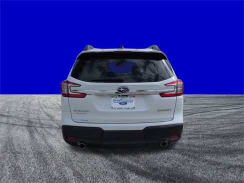 Used 2025 Subaru Ascent Premium image 5