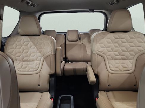 Used 2025 Nissan Armada Platinum AWD/4WD image 15