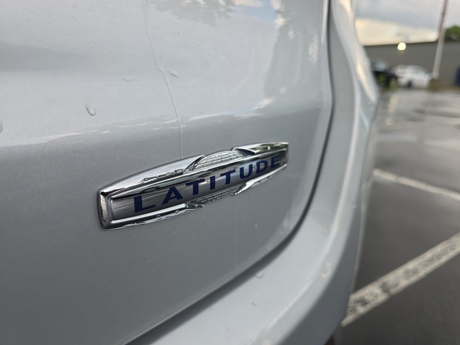 Used 2024 Jeep Compass Latitude AWD/4WD image 10
