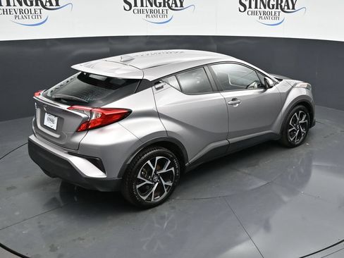 Used 2019 Toyota C-HR XLE FWD image 24