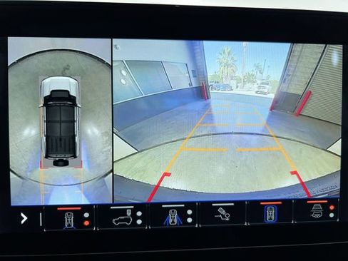 Used 2024 GMC Hummer EV 2X w/ Extreme Off-Road Package image 15