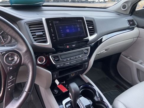 Used 2018 Honda Ridgeline RTL-E image 38