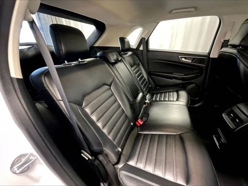 Used 2022 Ford Edge SEL w/ Convenience Package AWD/4WD image 16