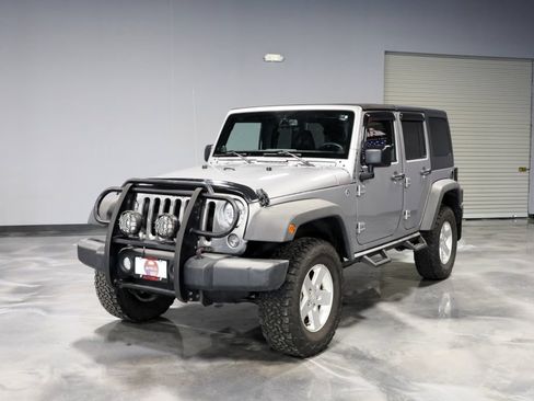 Used 2014 Jeep Wrangler Unlimited Sport w/ Quick Order Package 24S AWD/4WD image 3