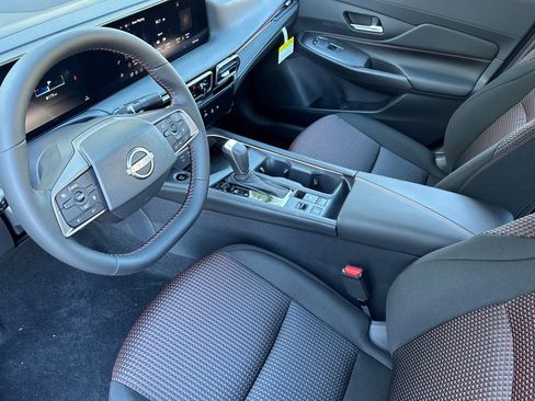 New 2026 Nissan Sentra SR w/ Floor Mat Package image 7