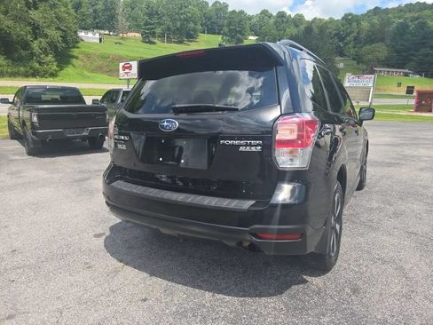 Used 2017 Subaru Forester 2.5i Premium w/ All-Weather Package AWD/4WD image 6