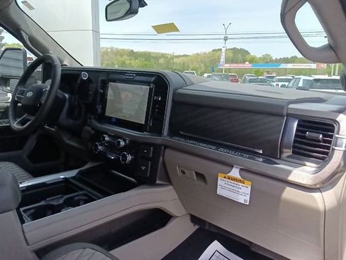 New 2026 Ford F350 Platinum image 37