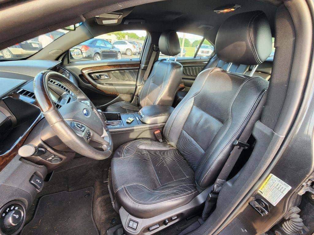 Used 2015 Ford Taurus Limited FWD image 14