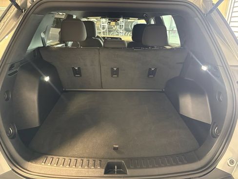 Used 2026 Chevrolet Equinox LT AWD/4WD image 19