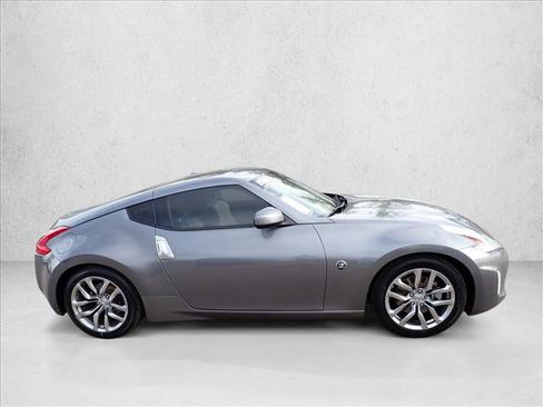 Used 2014 Nissan 370Z Touring w/ Navigation Package RWD image 5