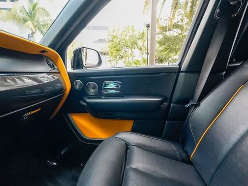 Used 2020 Rolls-Royce Cullinan Black Badge image 64