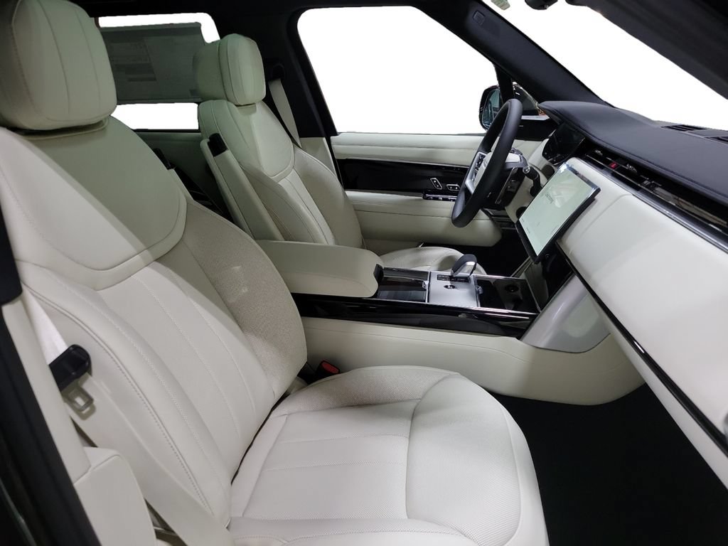 New 2026 Land Rover Range Rover Long Wheelbase SE AWD/4WD image 30