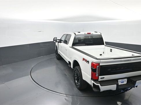 New 2026 Ford F250 Platinum w/ FX4 Off-Road Package image 21