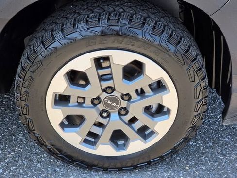 Used 2025 Honda Passport TrailSport image 9