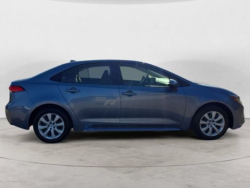 Used 2022 Toyota Corolla LE FWD image 4