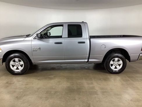Used 2024 RAM 1500 Classic SLT AWD/4WD image 9