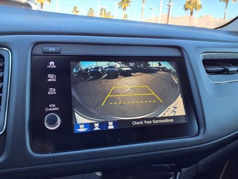 Used 2020 Honda HR-V Touring image 6