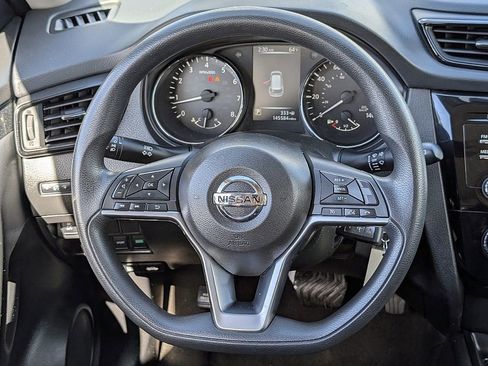 Used 2017 Nissan Rogue S image 25