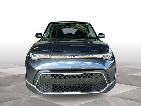 Used 2025 Kia Soul LX w/ LX Technology Package FWD image 3