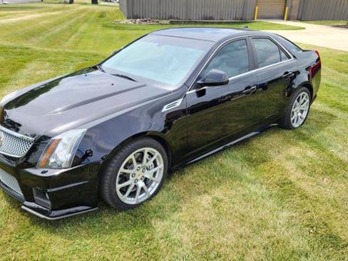 Used 2009 Cadillac CTS V RWD image 2