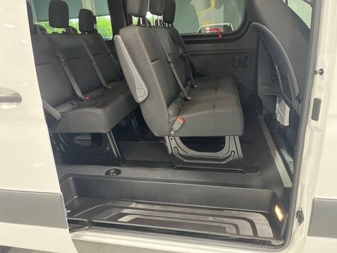 Used 2024 Mercedes-Benz Sprinter 2500 image 23