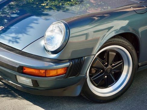 Used 1987 Porsche 911 Carrera RWD image 19