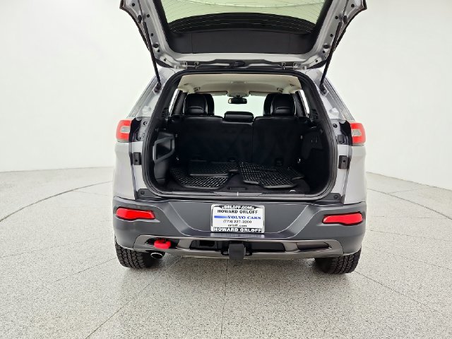Used 2015 Jeep Cherokee Trailhawk w/ Cold Weather Group AWD/4WD image 15