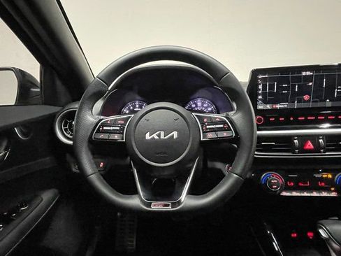 Used 2024 Kia Forte GT-Line w/ GT-Line Premium Package image 11