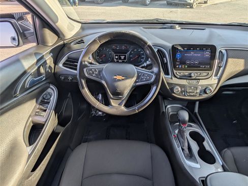 Used 2021 Chevrolet Malibu RS image 15