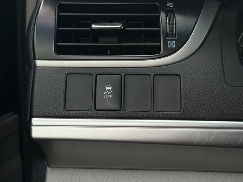 Used 2012 Toyota Camry LE FWD image 28