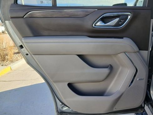 Used 2022 Chevrolet Tahoe Z71 w/ Z71 Off-Road Package image 15