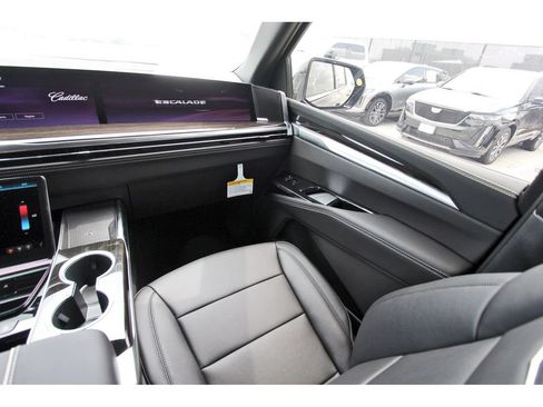 New 2026 Cadillac Escalade ESV 2WD image 10