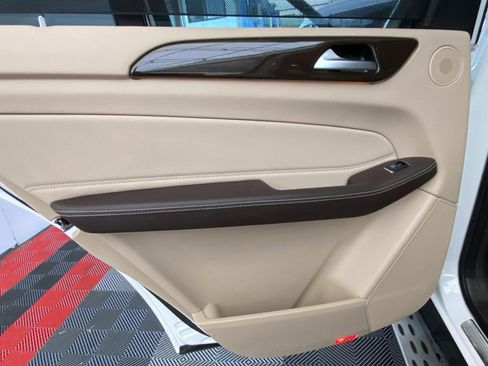 Used 2017 Mercedes-Benz GLS 450 4MATIC image 21