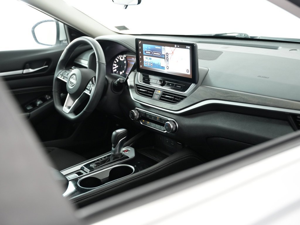 Used 2023 Nissan Altima 2.5 SV w/ SV Premium Package FWD image 48