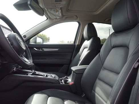 New 2025 MAZDA CX-5 AWD 2.5 S w/ Premium Plus Pkg image 11