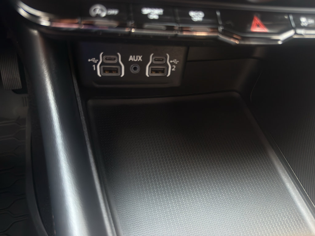Used 2025 Dodge Durango GT w/ Blacktop Package AWD/4WD image 21