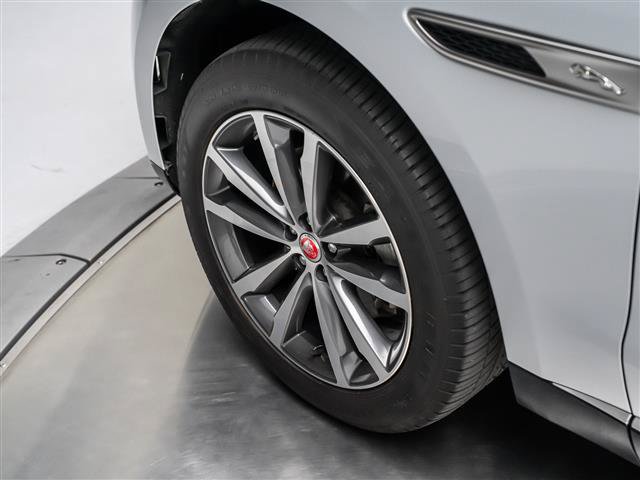 Used 2023 Jaguar F-PACE S AWD/4WD image 12