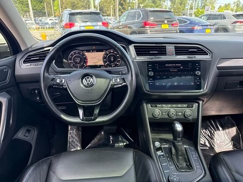 Used 2019 Volkswagen Tiguan SEL Premium AWD/4WD image 12