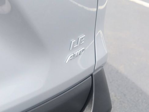 Used 2023 Toyota RAV4 LE AWD/4WD image 29