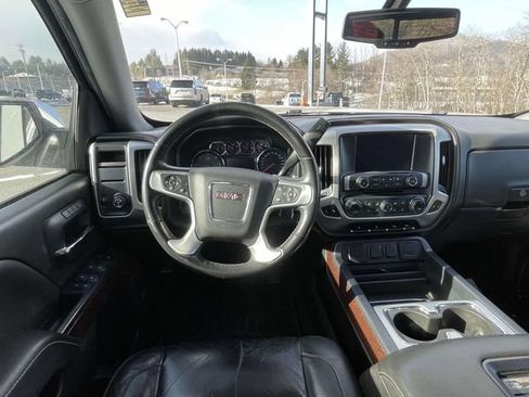 Used 2018 GMC Sierra 1500 SLT w/ SLT Premium Package image 11